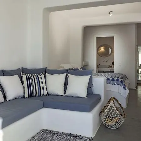Luxury Lyanne In Mykonos Vila