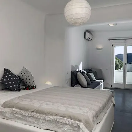 Luxury Lyanne In Mykonos *